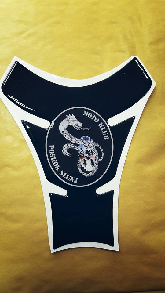 Motorcycle tank pad